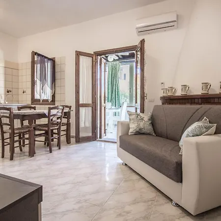 Lejlighed Lovely With Garden Near The Hospital! Olbia